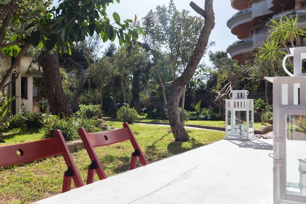 Sunny Apartment With 2 Bedrooms And Garden Glyfáda Ngoại thất bức ảnh