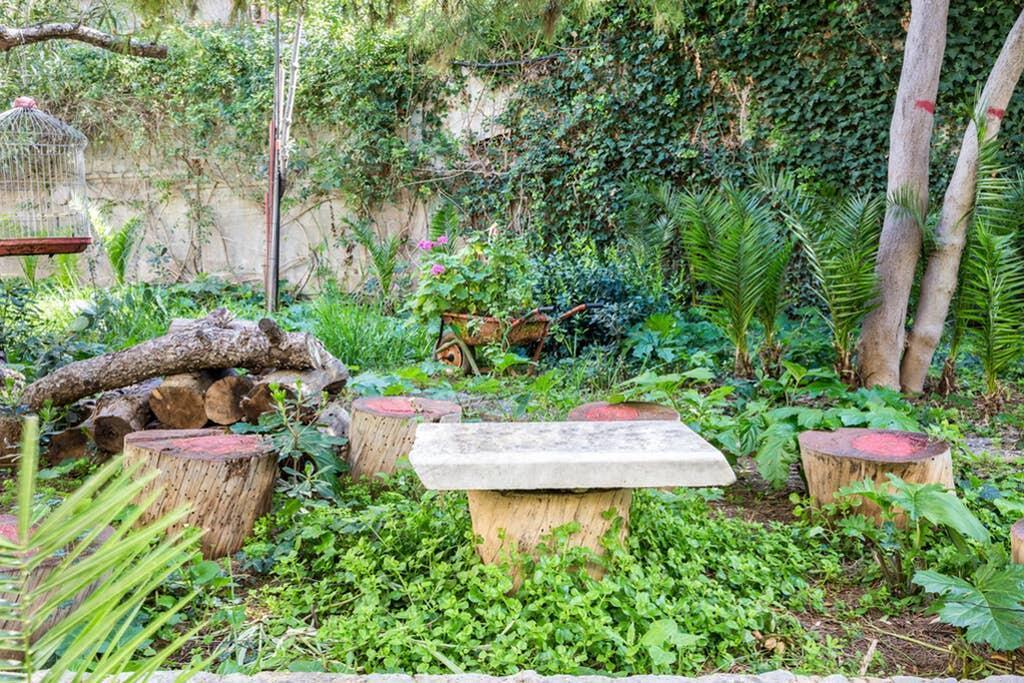 Sunny Apartment With 2 Bedrooms And Garden Glyfáda Ngoại thất bức ảnh