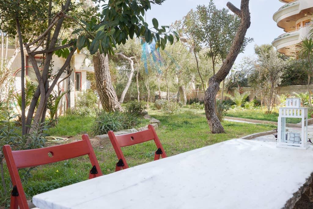 Sunny Apartment With 2 Bedrooms And Garden Glyfáda Ngoại thất bức ảnh