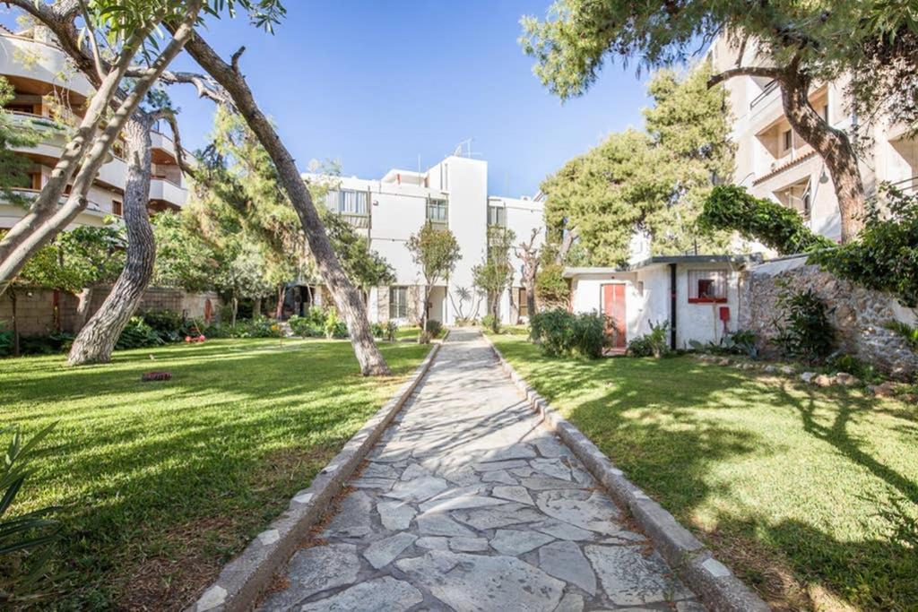 Sunny Apartment With 2 Bedrooms And Garden Glyfáda Ngoại thất bức ảnh